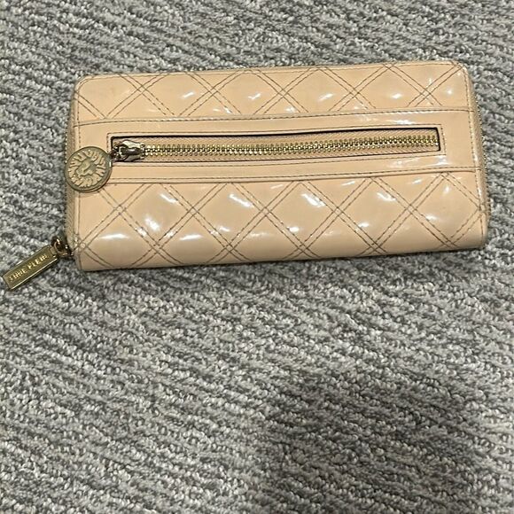 Anne Klein wallet - Picture 1 of 3